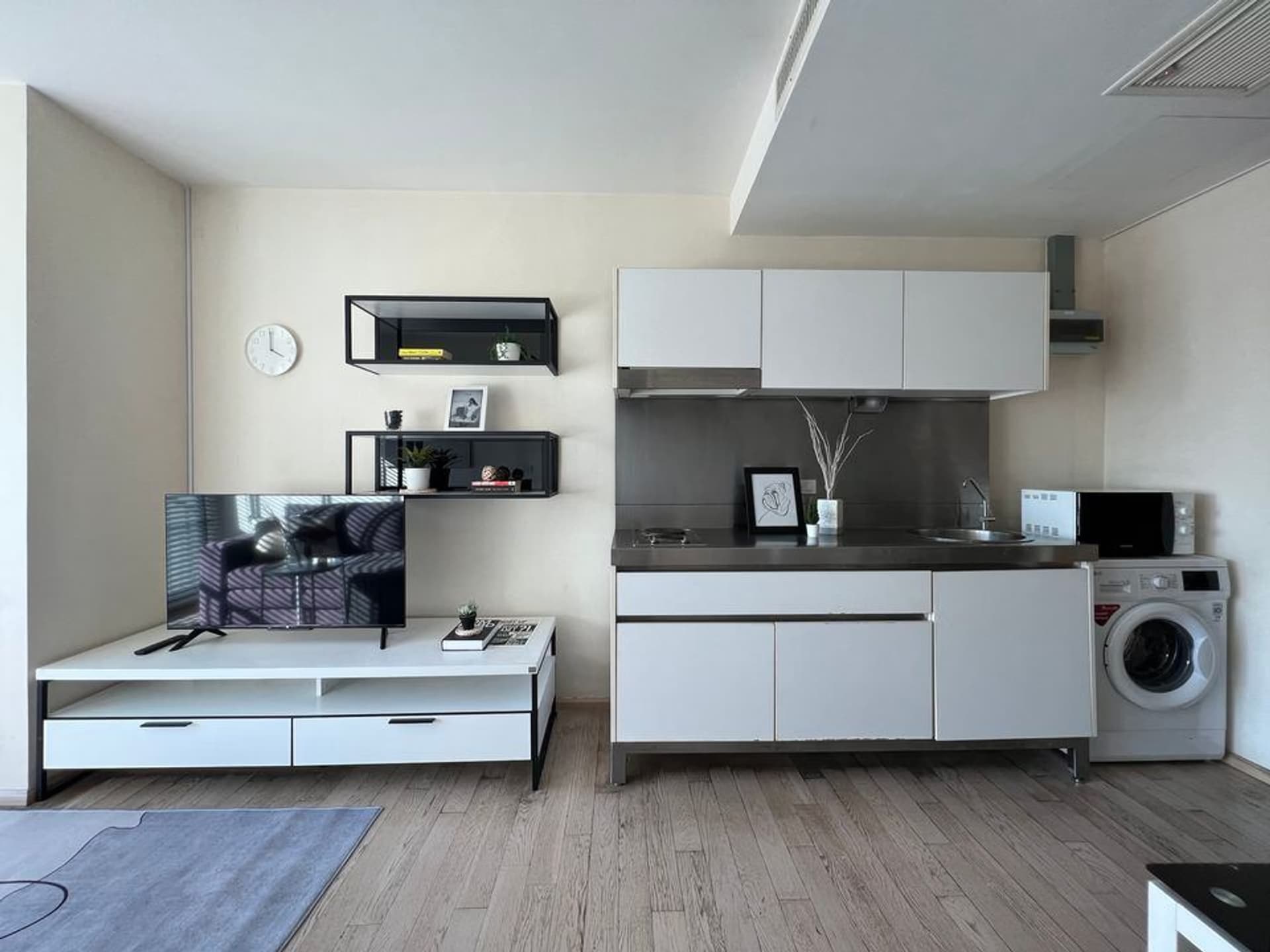 1 Bed Condo for Rent  Near Thong Lo BTS - Image 2