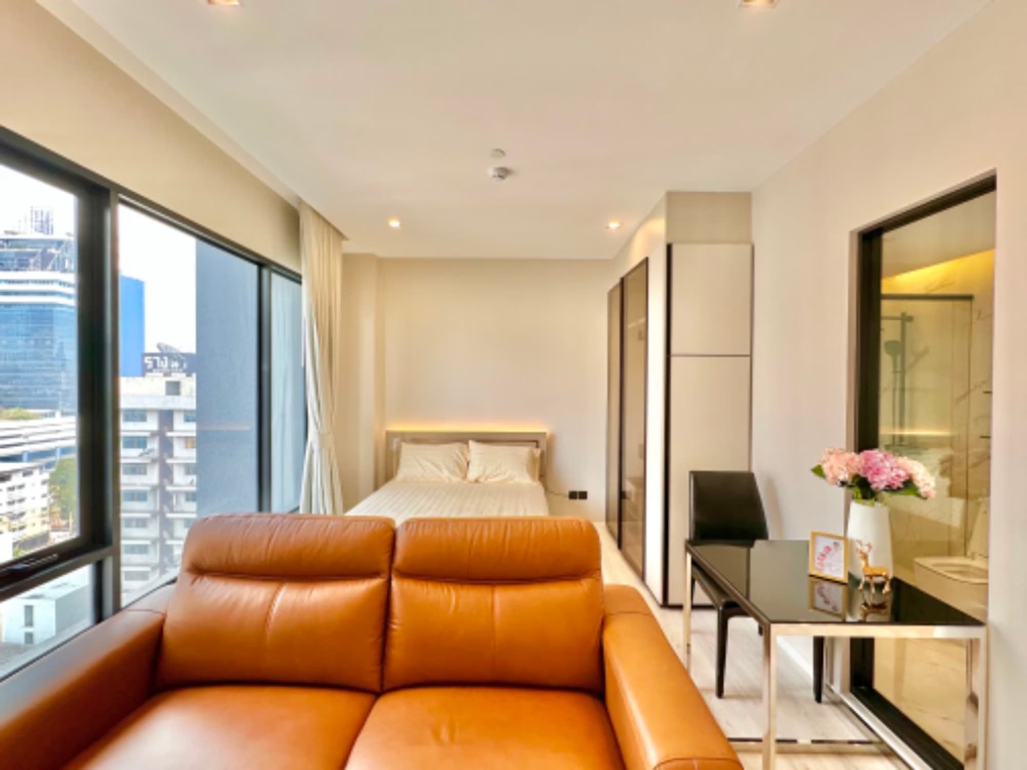 Condo for Rent at The Room Phaya Thai - Image 6