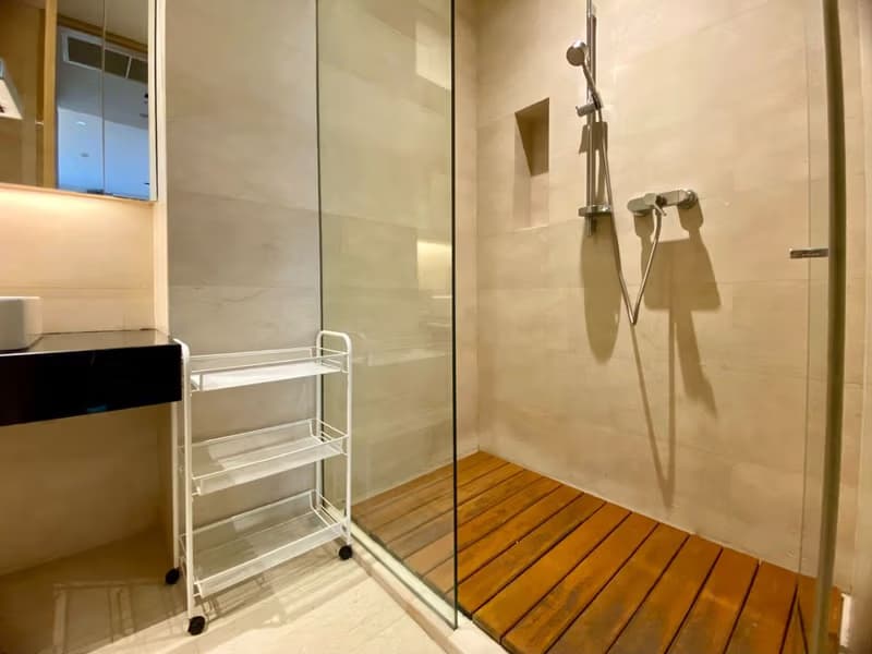 1 Bedroom Condo