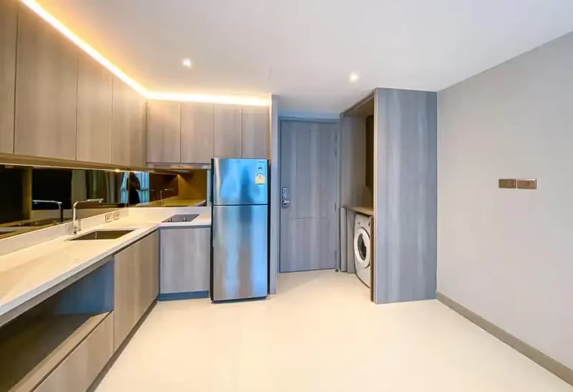 1 Bedroom Condo - Image 7