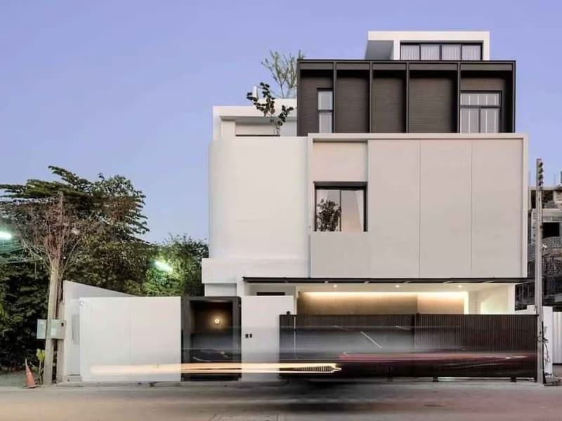 Luxury Brand New Pool villa for Sale in Chang Phueak
