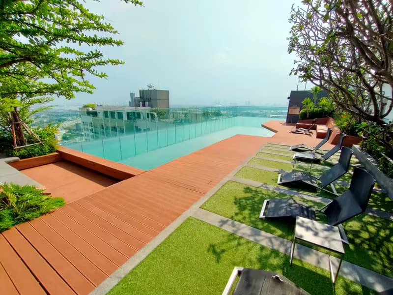 Life Sukhumvit 48