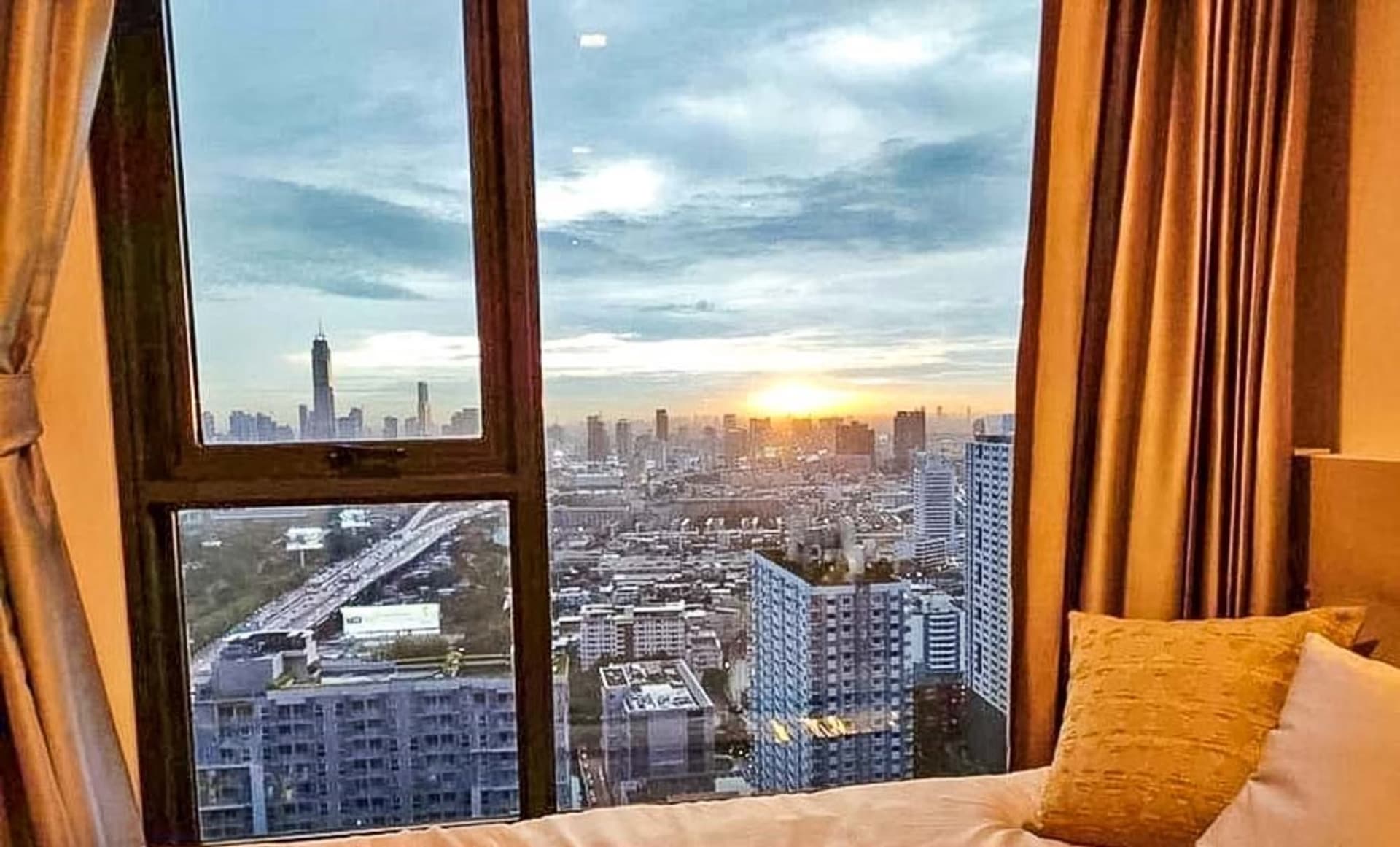 Condo for Rent at Life Asoke - Rama 9 - Image 6
