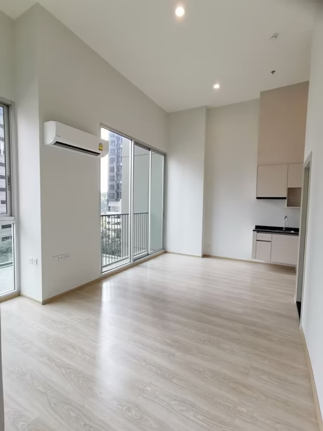 1 Bedroom Condo - Image 4