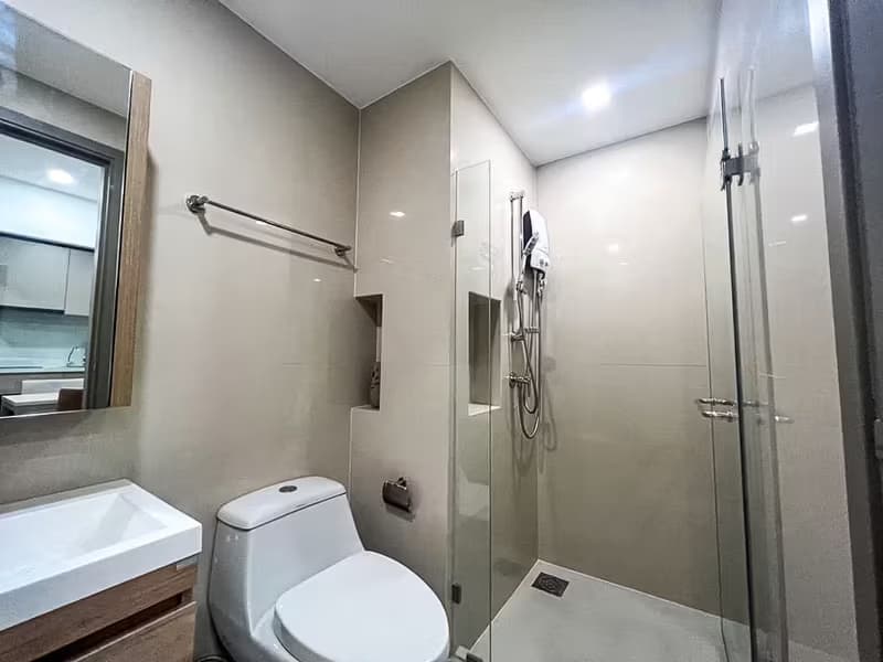 2 Bedroom Condo for Rent 