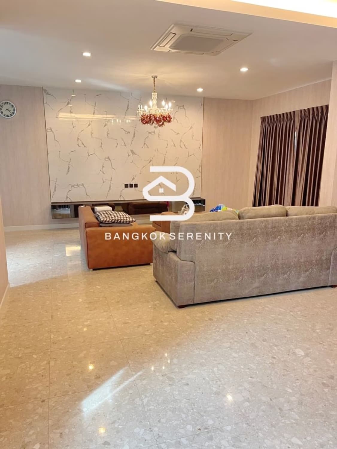 4 Bed House for Rent and Sale in Mueang Samut Prakan - Image 3