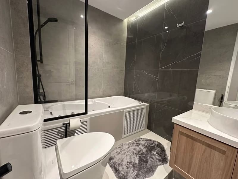 3 Bed Condo for Rent in Watthana