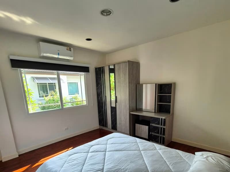 4 Bed House for Rent in Mueang Chiang Mai