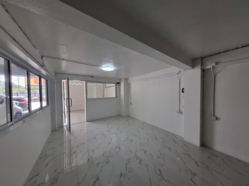 undefined Bed Commercial for Rent in Yan Nawa