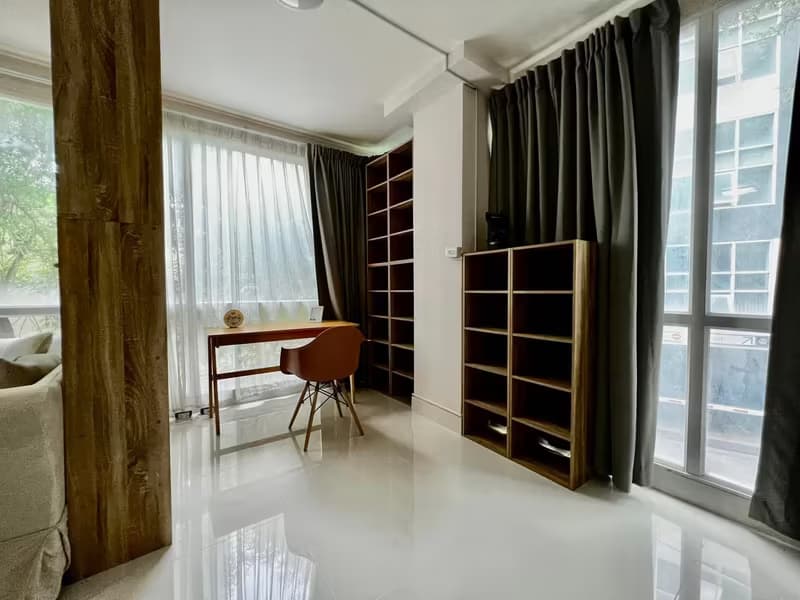 1 Bedroom Condo