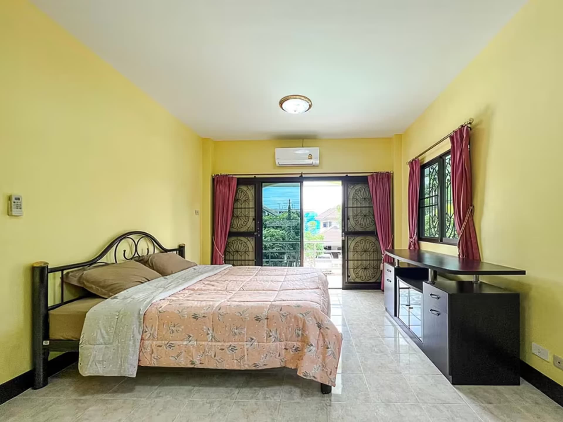 3 Bedroom House - Image 10