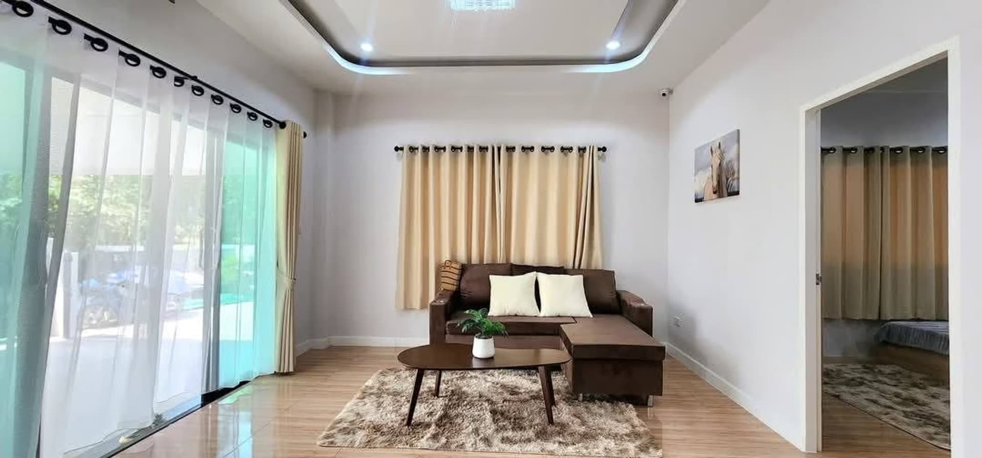 2 Bed House for Rent in Saraphi District - Image 2