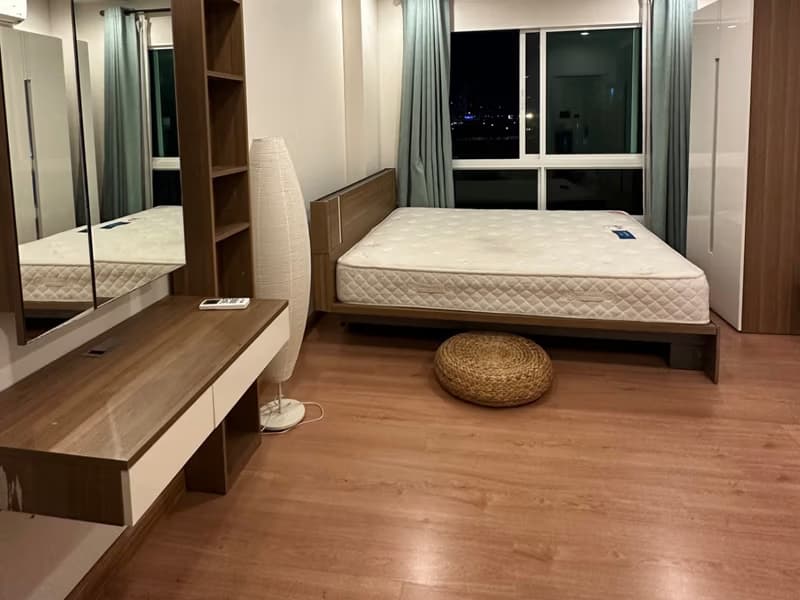 1 Bedroom Condo
