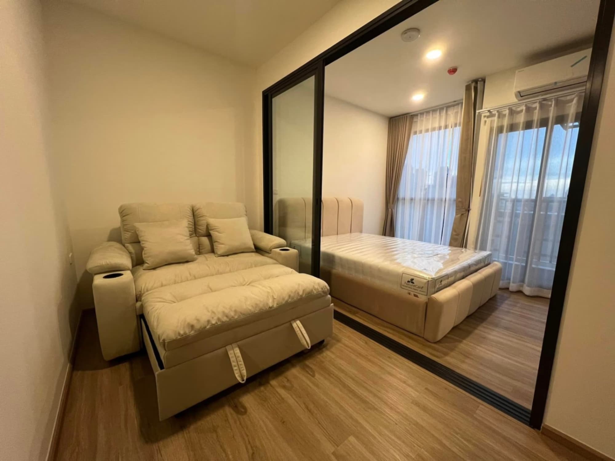 1 ห้องนอน คอนโด สำหรับ จำหน่าย ใน ห้วยขวาง - Image 1