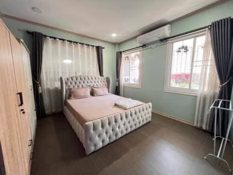 4 Bed House for Rent in Saraphi