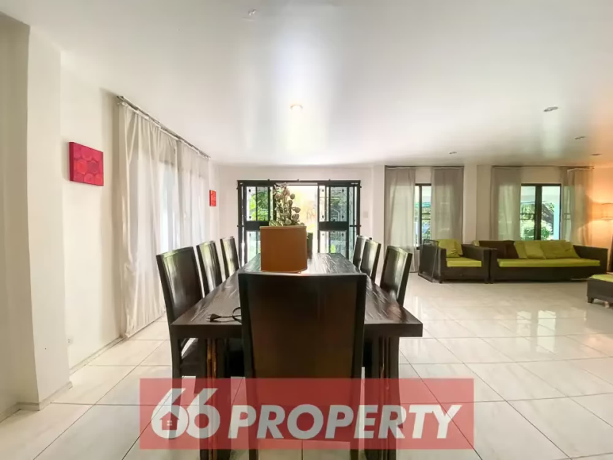 5 Bedroom House - Image 5