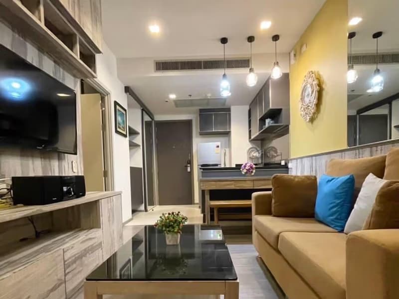 1 Bed Condo for Rent in Khlong San