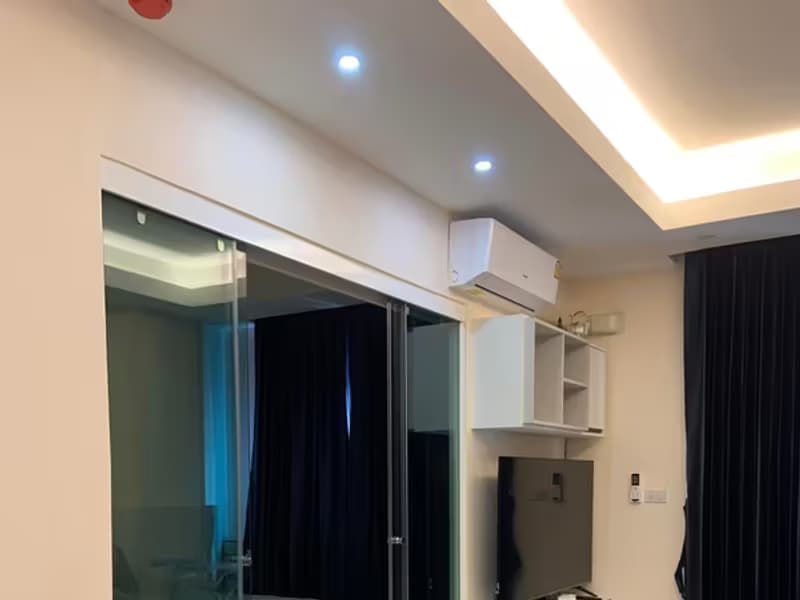 1 Bedroom Condo