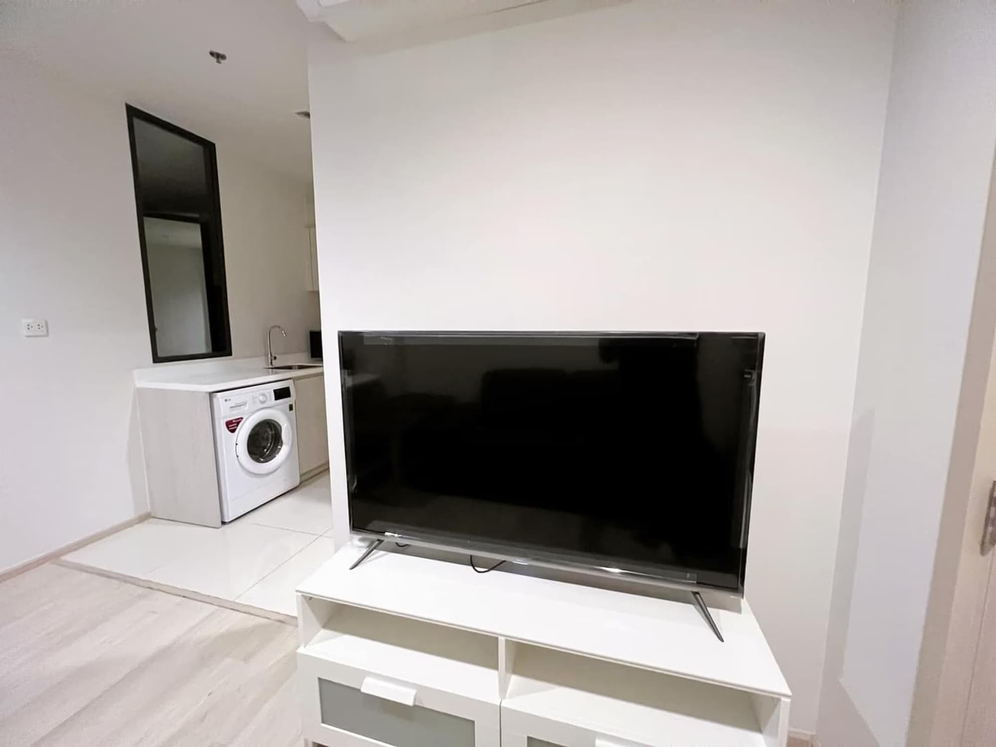 Condo for Rent at Life One Wireless - Image 2