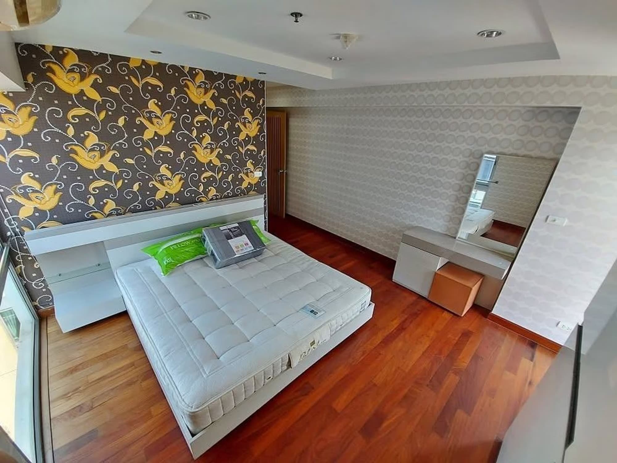 2 ห้องนอน คอนโด สำหรับ จำหน่าย ใน ห้วยขวาง - Image 4