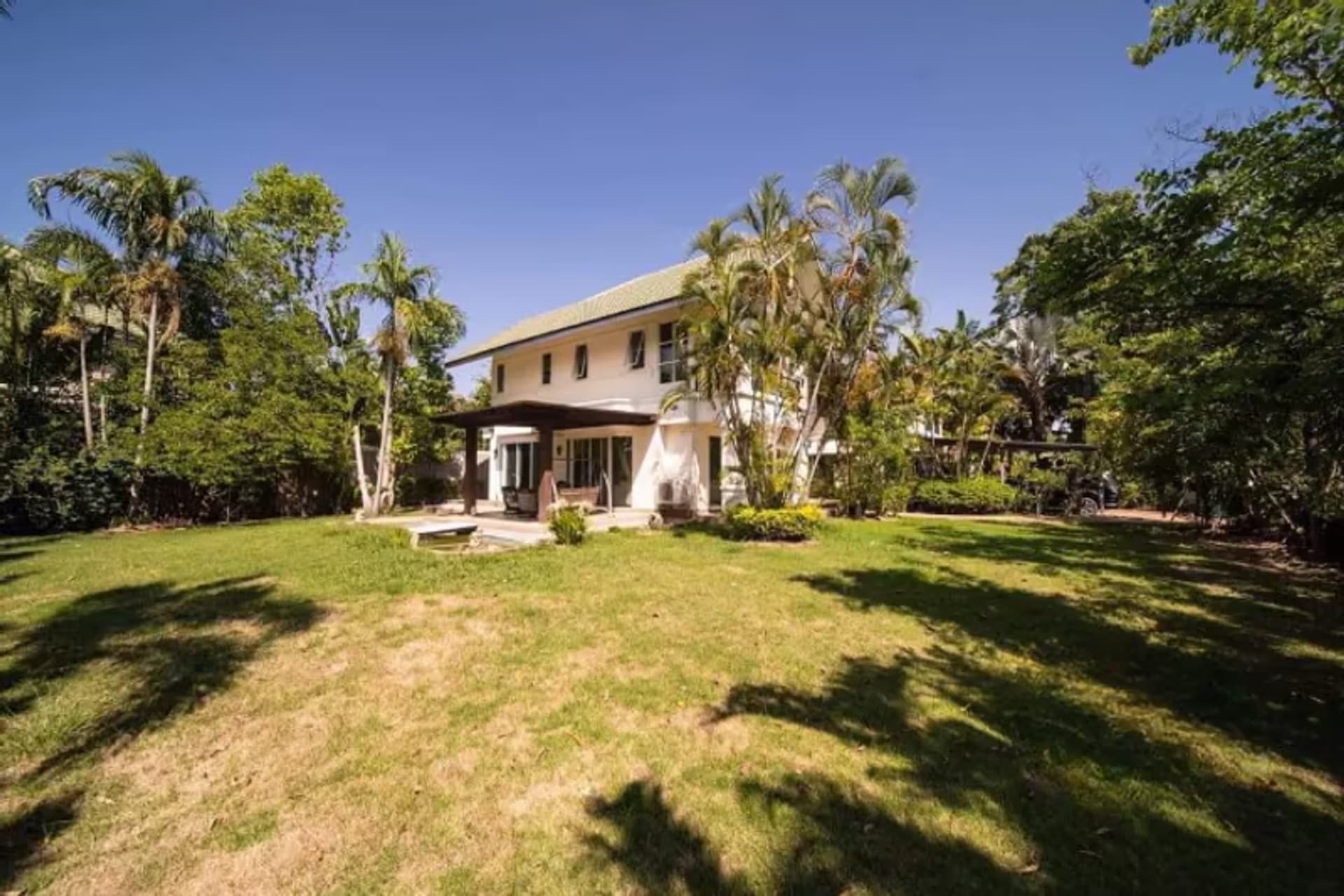 5 Bedroom House - Image 1