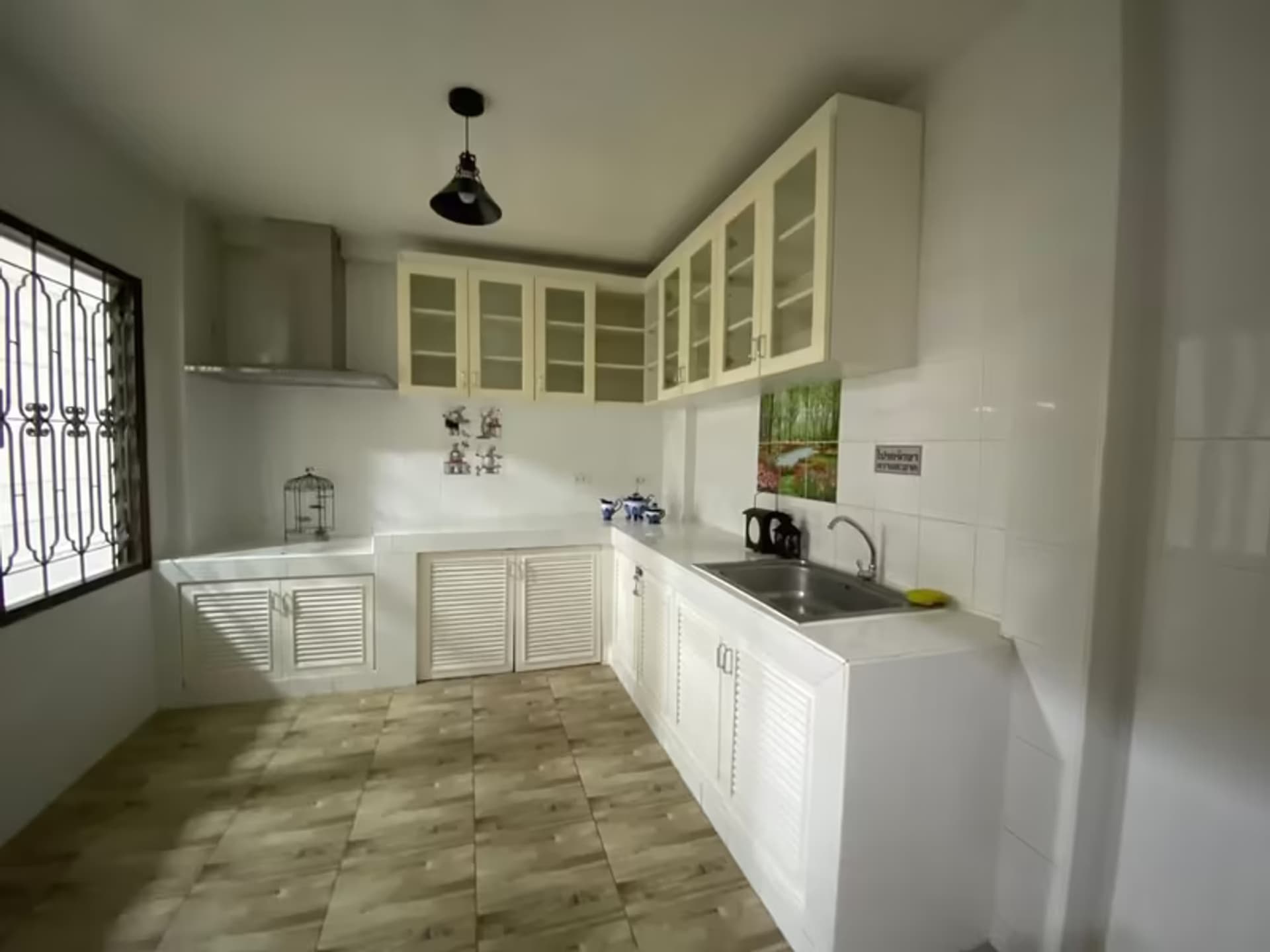 4 Bedroom House - Image 25
