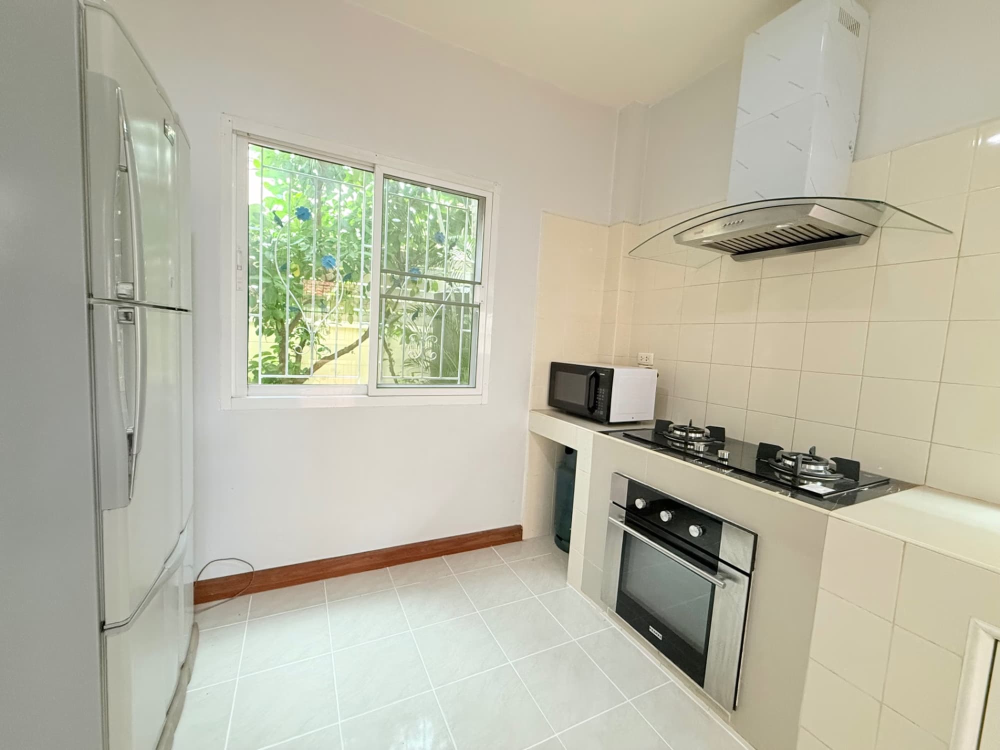 3 Bed House for Rent in Hang Dong - Image 8