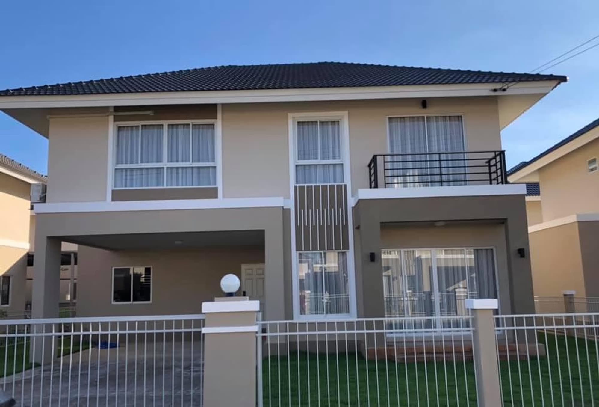 4 Bed House for Rent in San Kamphaeng - Image 1