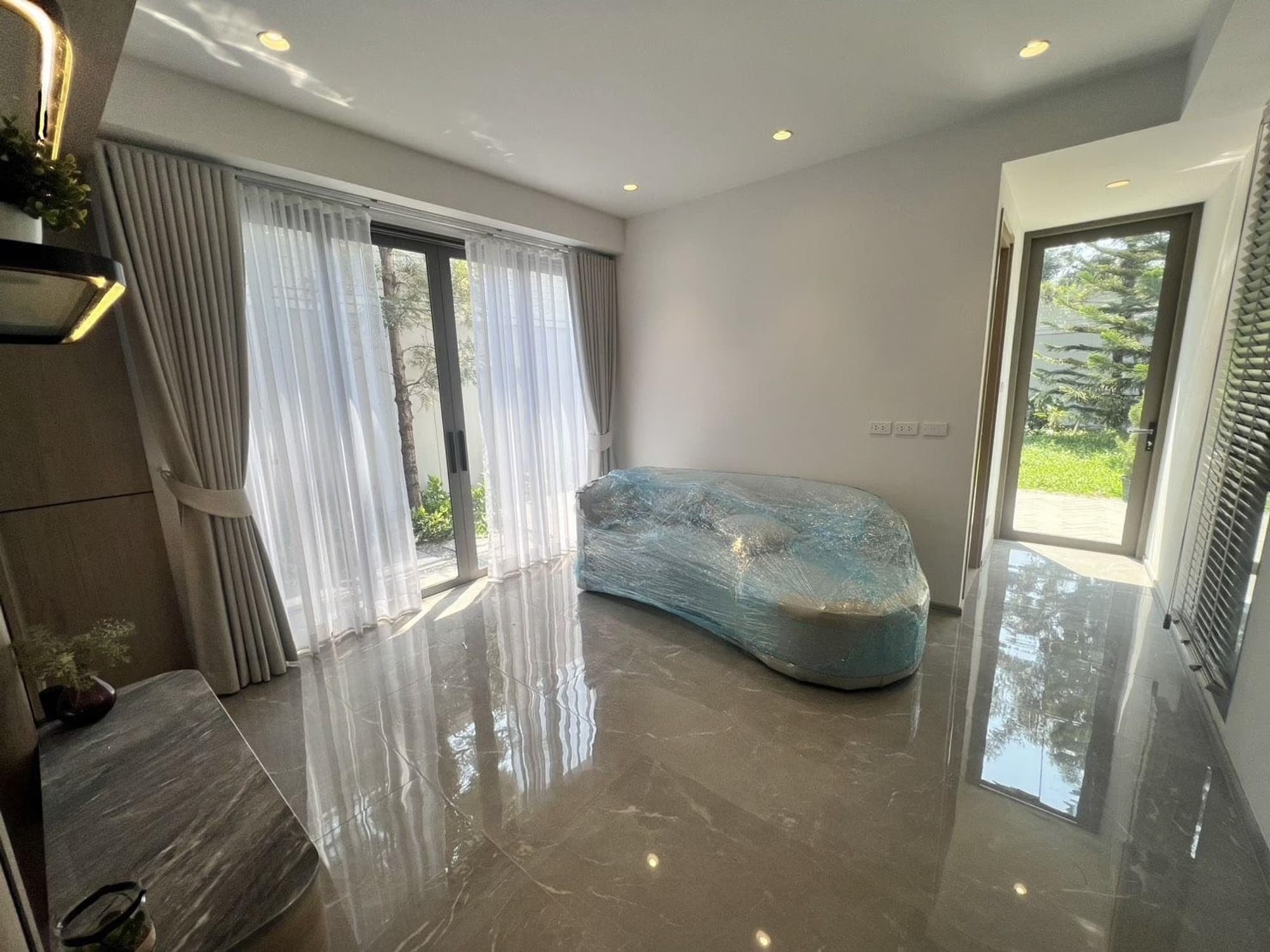 3 Bed House for Rent in Khlong Toei - Image 3 3 Bed House for Rent in Khlong Toei - Image 3