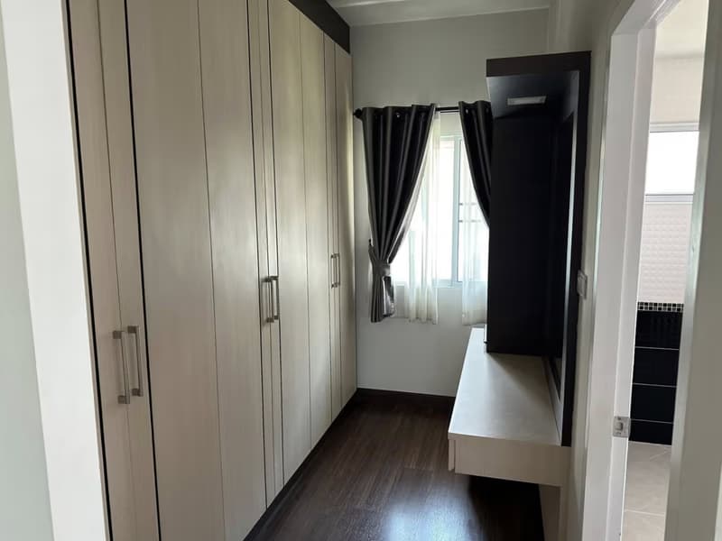 4 Bed House for Rent and Sale in San Kamphaeng