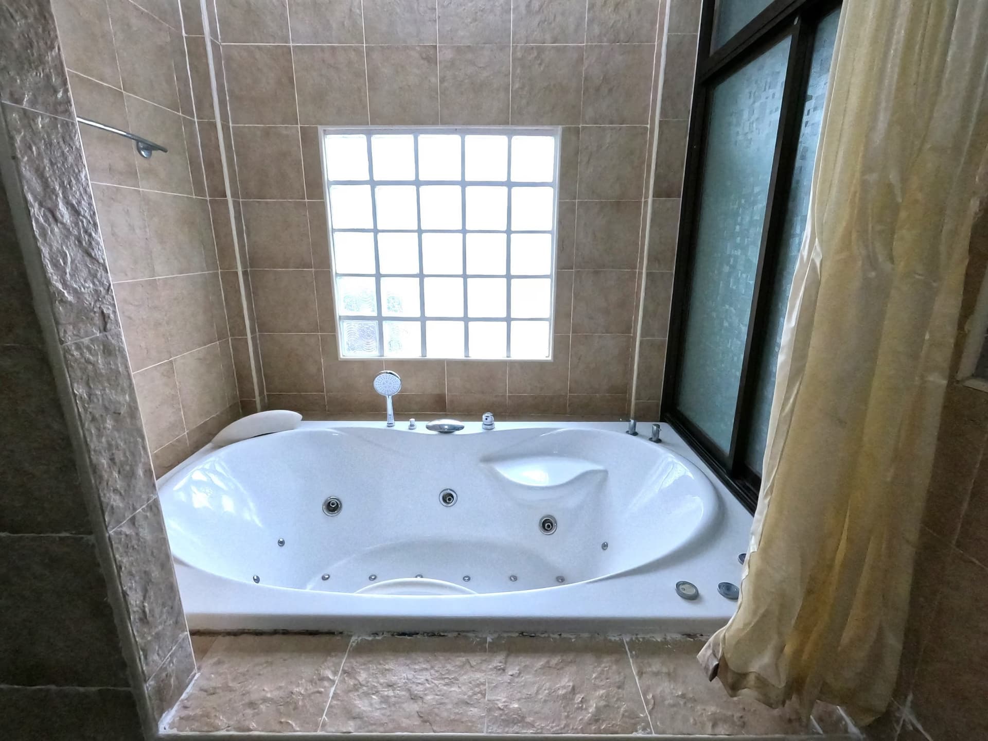 4 Bed House for Sale in Mueang Chiang Mai - Image 14