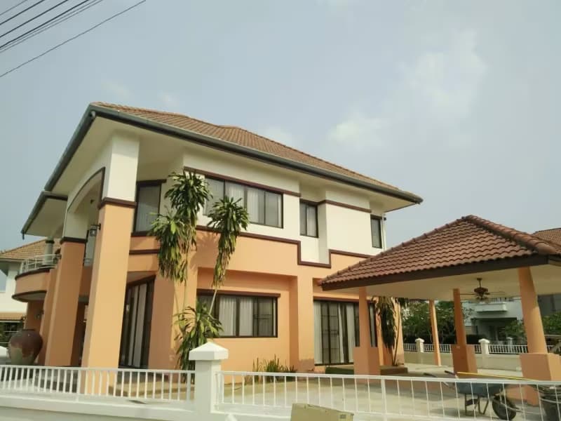 4 Bedroom House