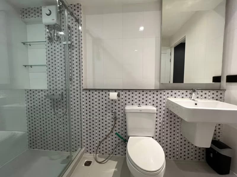 3 Bed Condo for Rent in Khlong Toei