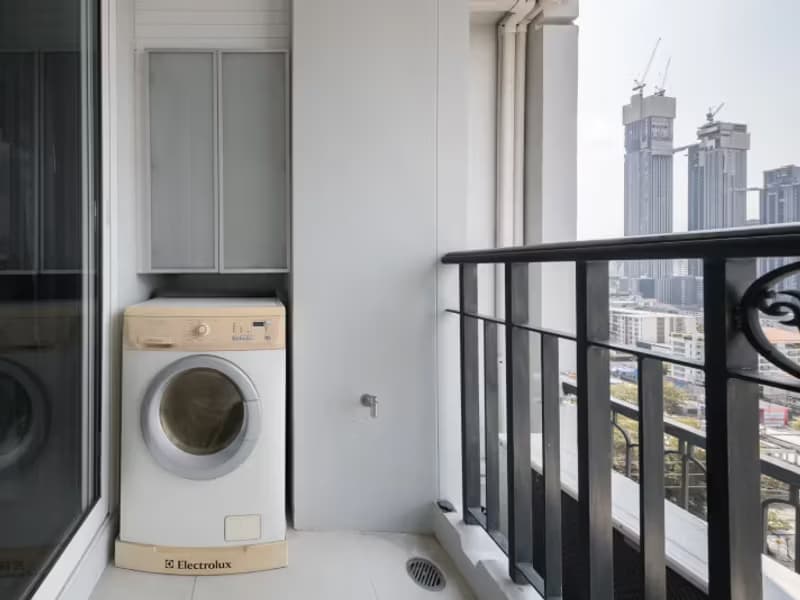 1 Bedroom Condo