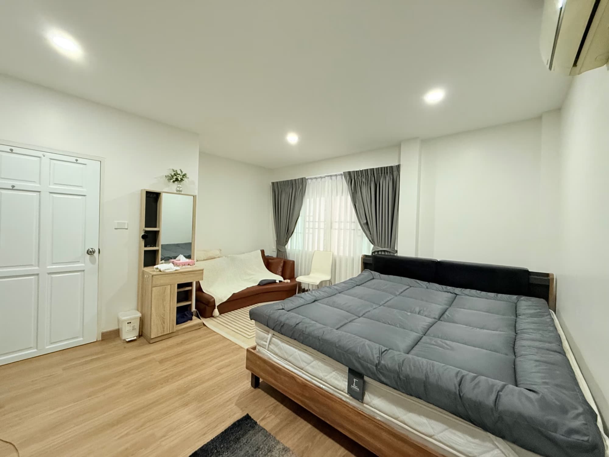 5 Bed House for Rent and Sale in Hang Dong - Image 44