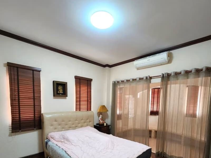 4 Bed House for Rent and Sale in San Kamphaeng District