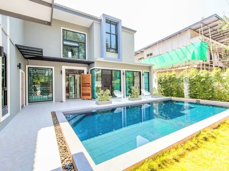6 Bed House for Rent and Sale in Hang Dong District