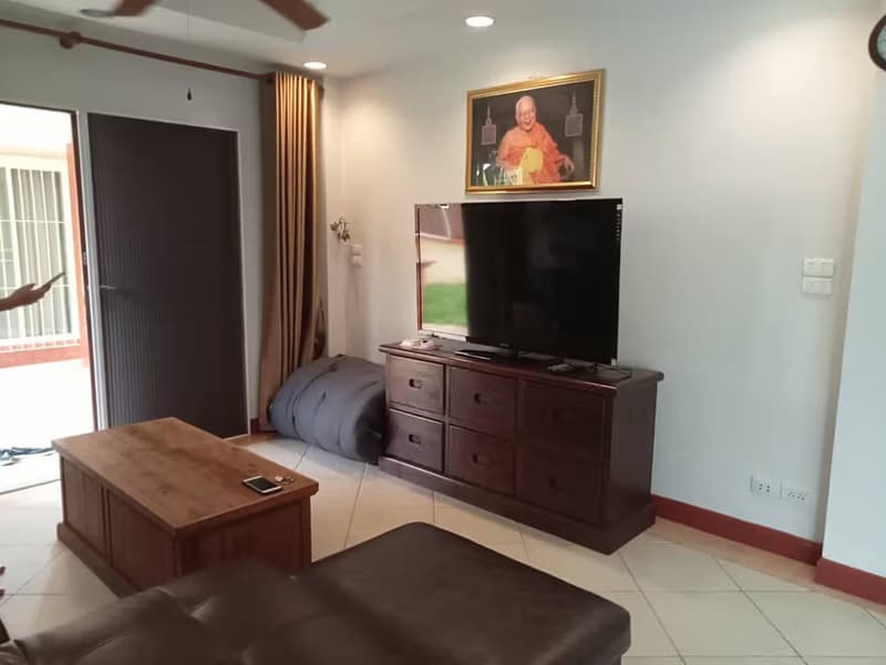 4 Bed House for Rent in San Sai
