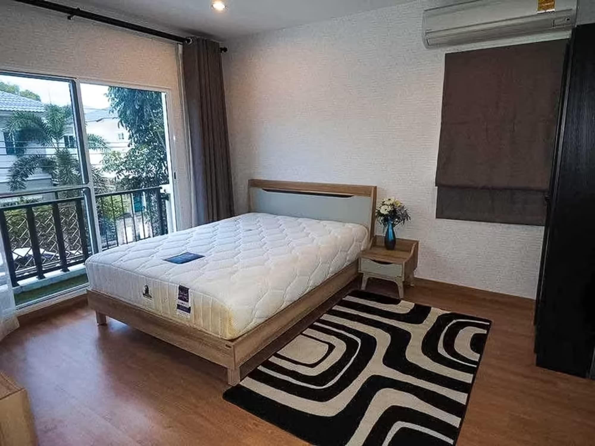 3 Bedroom House fot rent at Passorn Prestige Pattanakarn - Image 2