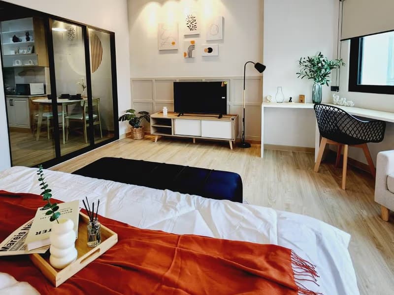 Condo for Sale at Riverside Condo