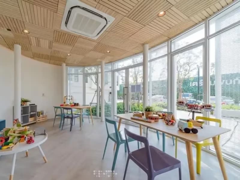 1 Bedroom Condo