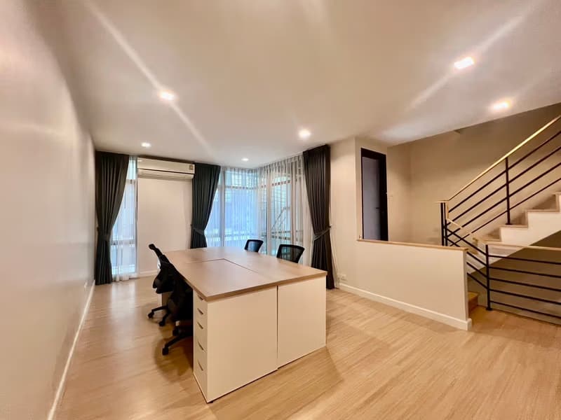 3 Bed Townhouse for Rent in Bang Phli
