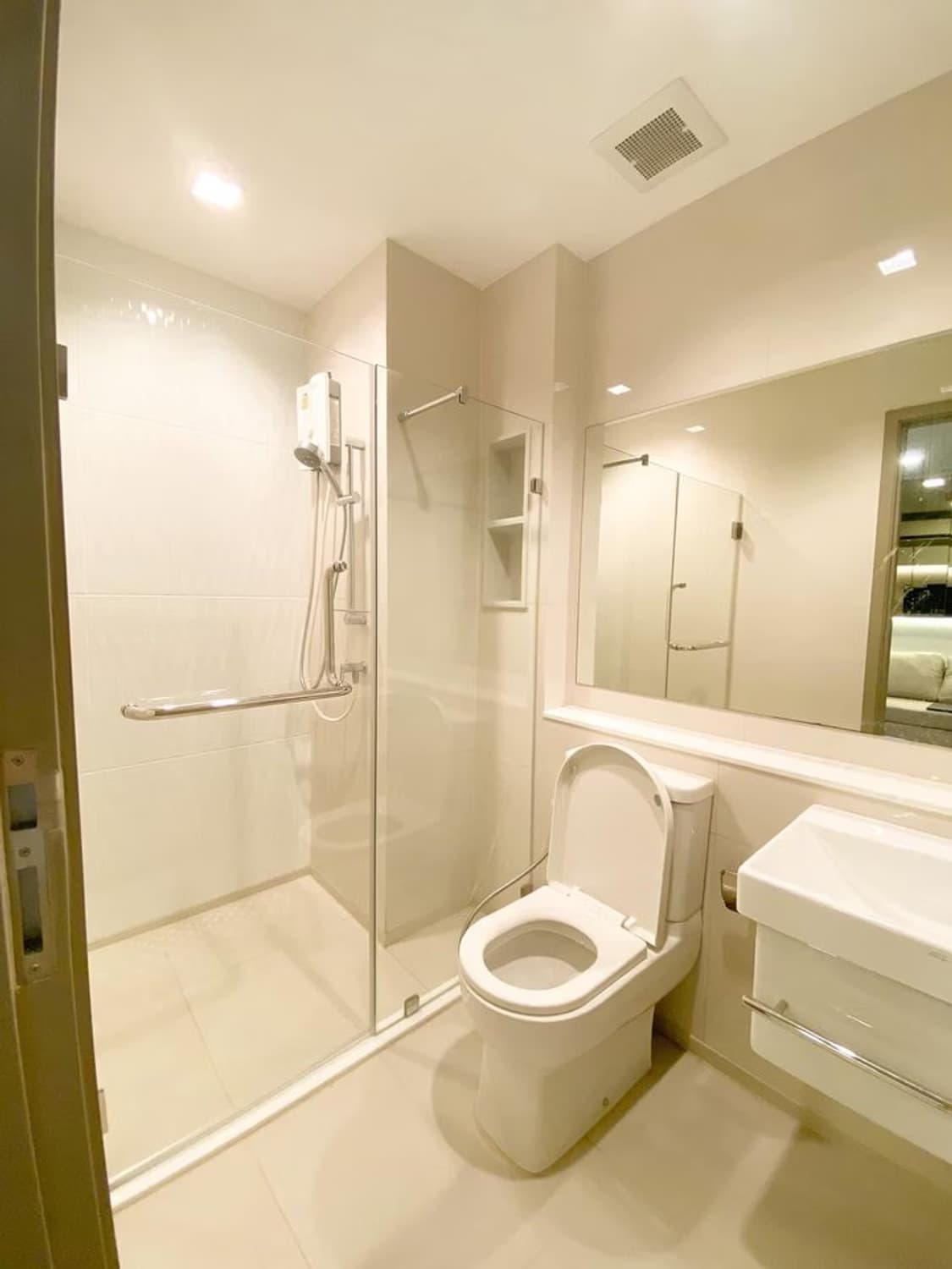 Condo for Rent at Life Asoke - Rama 9 - Image 5