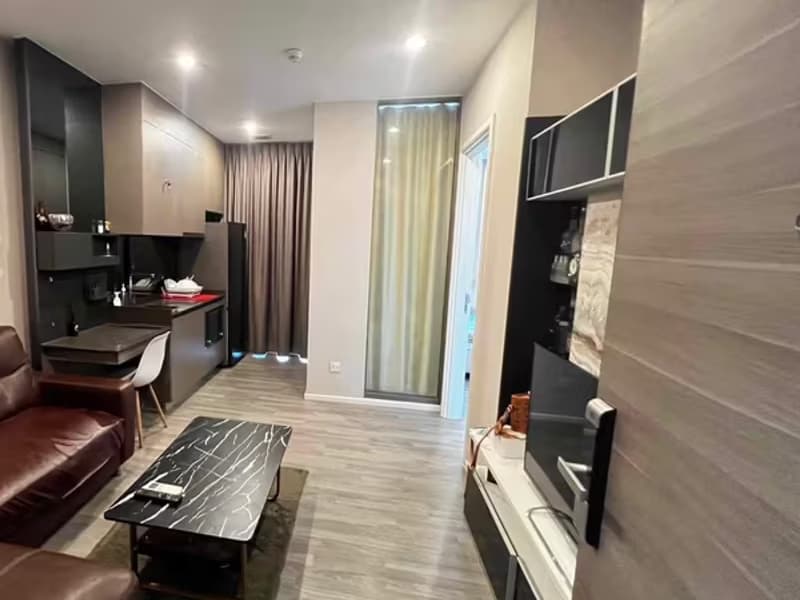 Condo for Rent at The Room Sukhumvit 69