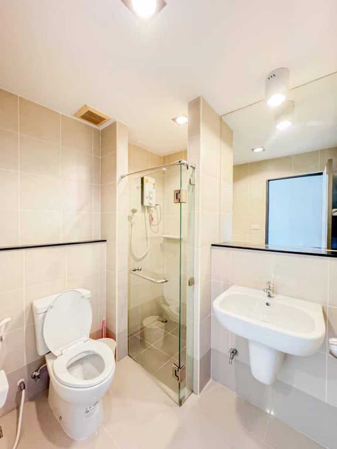 1 ห้องนอน Condo สำหรับ ขาย ใน Mueang Chiang Mai - Image 5