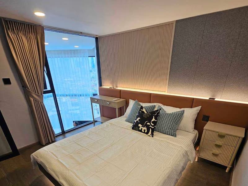 2 Bed Condo for Rent  Near Hua Lamphong MRT