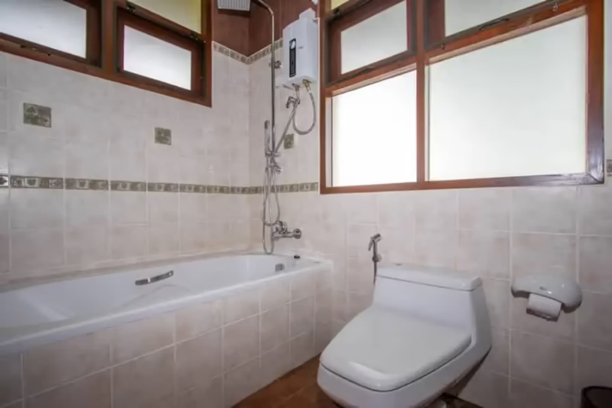 3 Bedroom House - Image 9