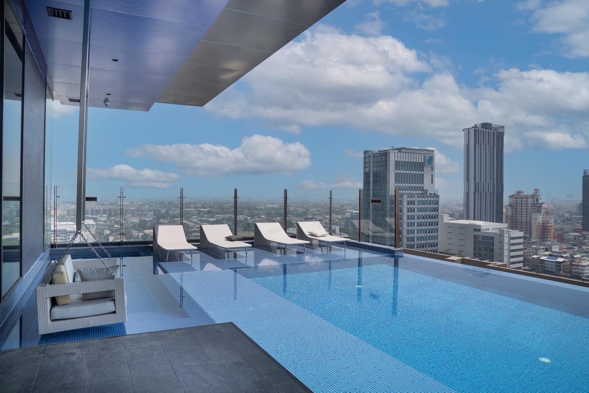 1 ห้องนอน Condo สำหรับ จำหน่าย ใกล้ Bang Chak BTS - Image 5