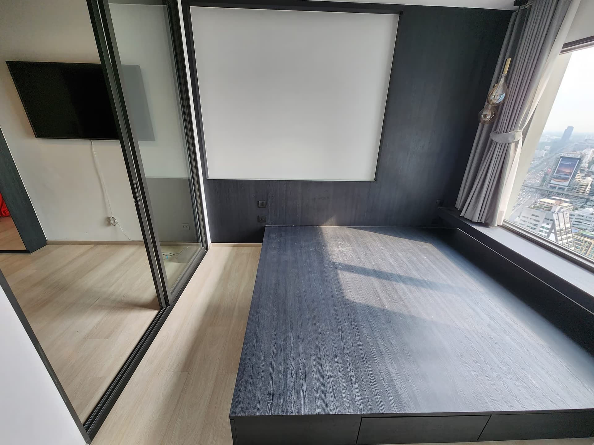 Condo for Sale at Life One Wireless - Image 1