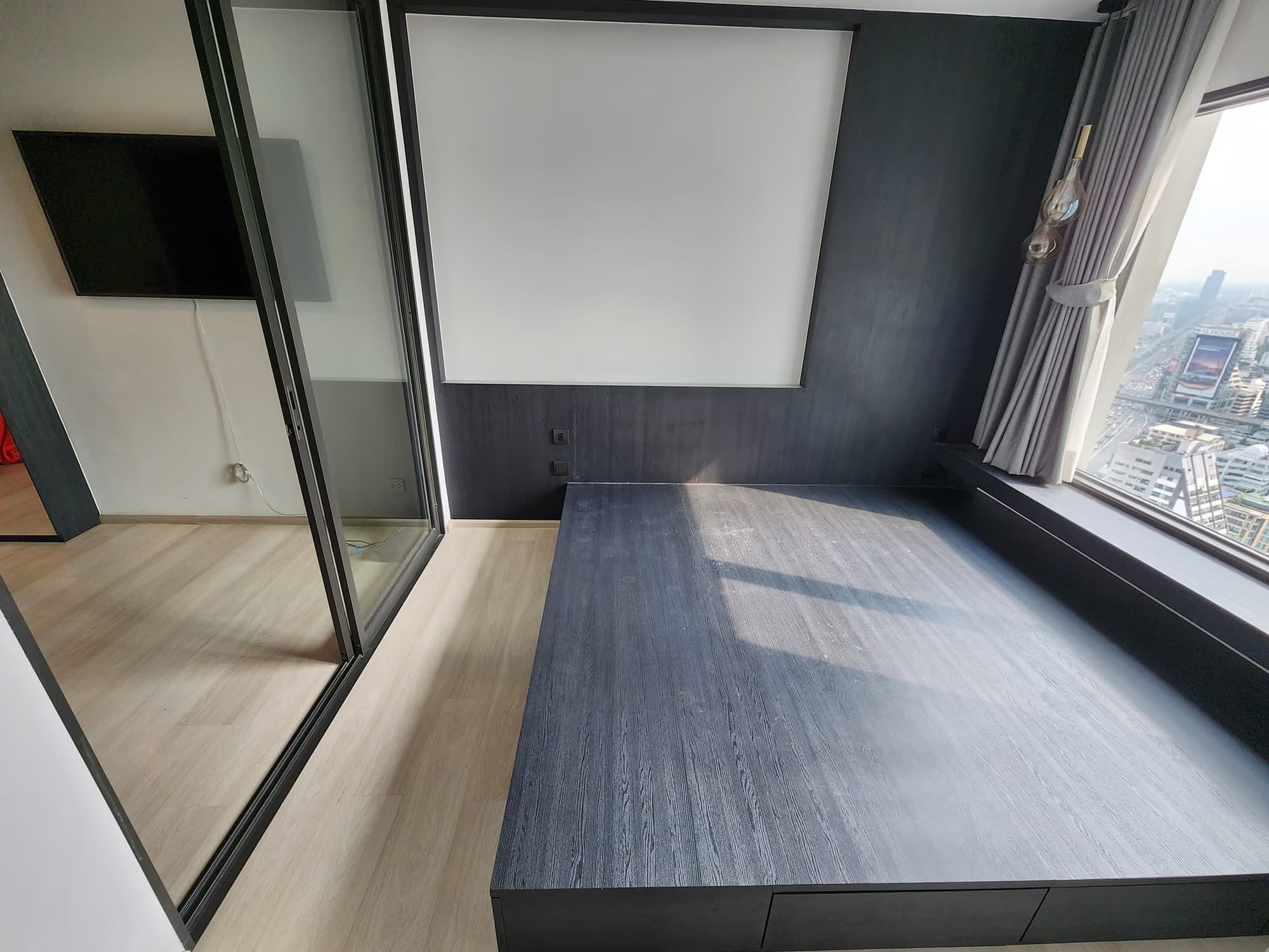 Condo for Sale at Life One Wireless - Image 1